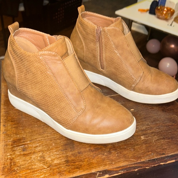 DREAM PAIRS Women’s Platform Wedge Sneakers Ankle Booties 2.5” heel - Picture 2 of 7